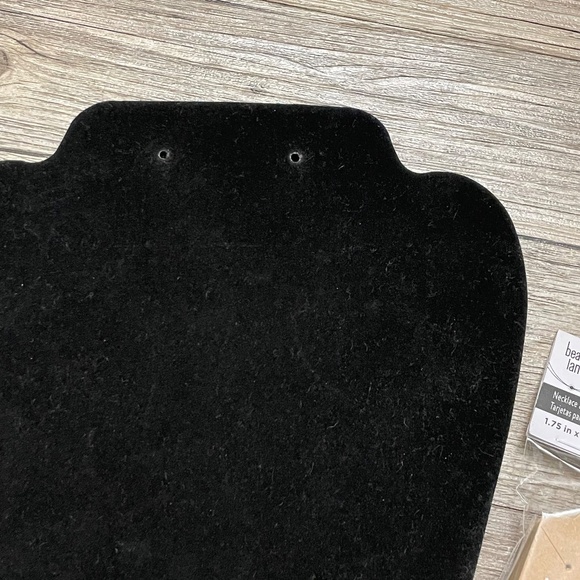 Flat Velvet Necklace/Earring Stand & 30 Piece Necklace/Earring Cards For Selling - Picture 3 of 6